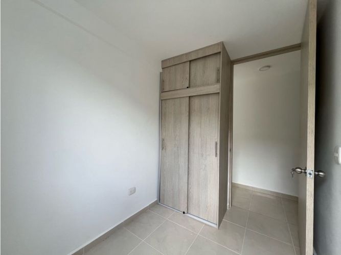 Apartamento de 3 alcobas en venta en Ub. La Giralda, Dosquebradas, 47 m² · foto 13 de 24