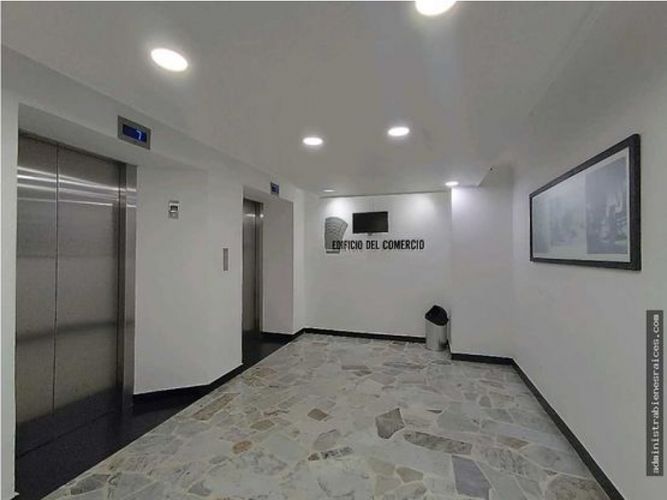 Oficina en venta en El Centro, Manizales, 33 m² · foto 3 de 4