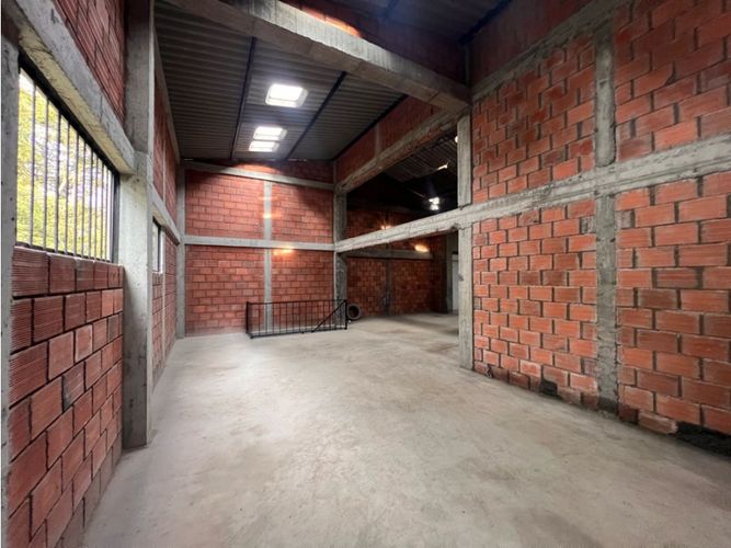 Bodega en arriendo en Malteria, Manizales, 360 m² · foto 2 de 20