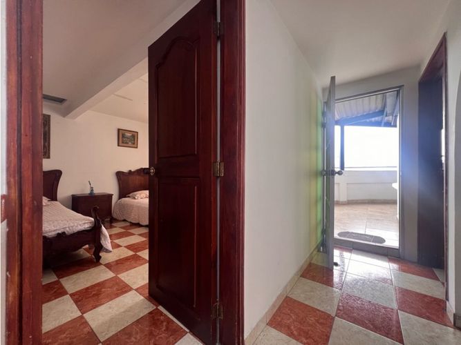 Edificio en venta en El Centro, Manizales, 458 m² · foto 3 de 24