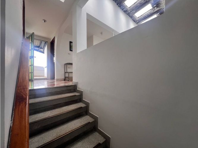 Edificio en venta en El Centro, Manizales, 458 m² · foto 4 de 24