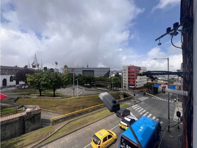 Edificio en venta en El Centro, Manizales, 458 m² · foto 19 de 24