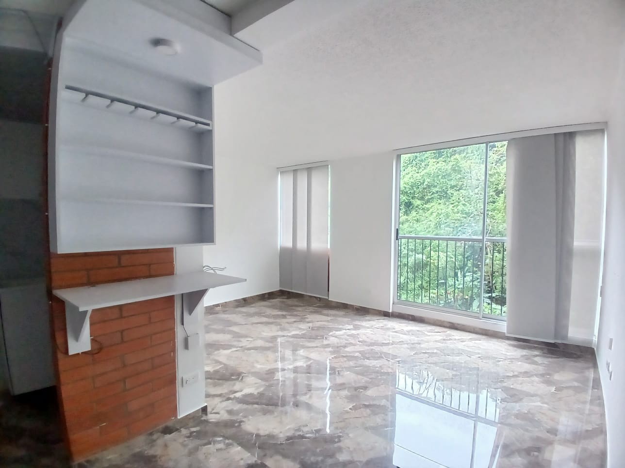 Apartamento en venta en El Dorado, Pereira · foto 2 de 12