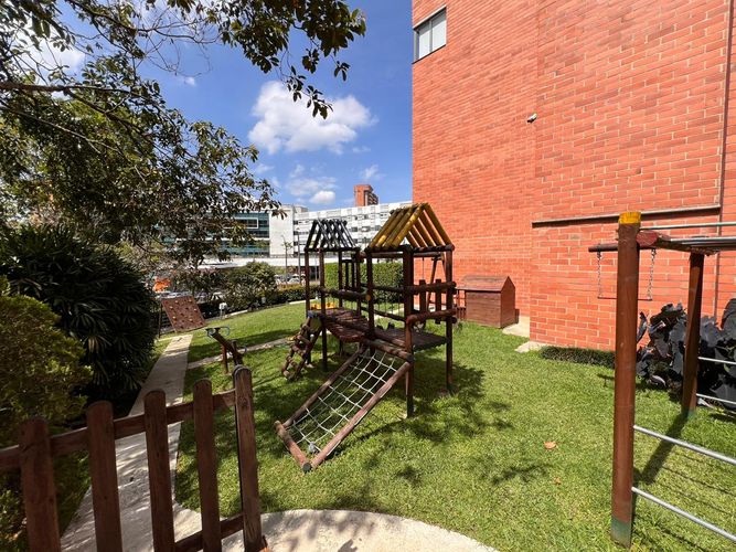 Apartamento de 3 alcobas en arriendo en El Tesoro, Medellín, 120 m² · foto 6 de 20