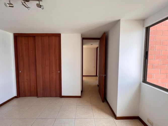 Apartamento de 3 alcobas en arriendo en El Tesoro, Medellín, 120 m² · foto 13 de 20