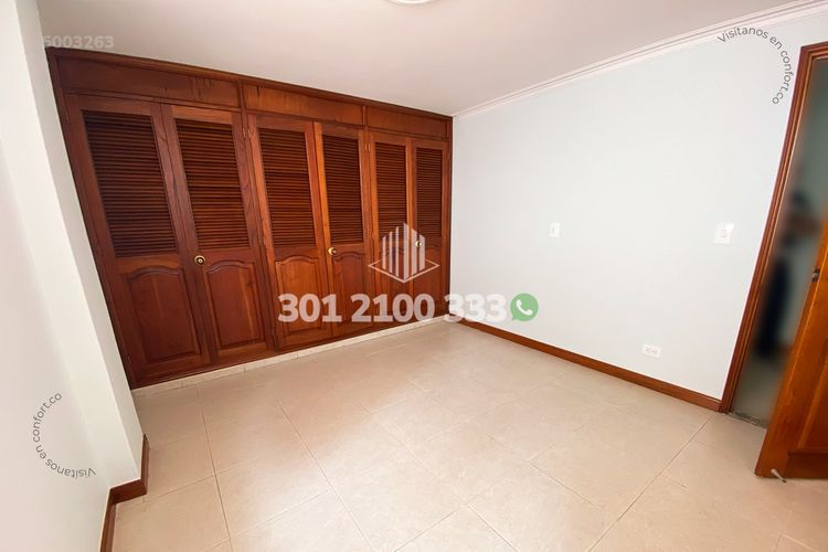 Apartamento de 4 alcobas en venta en Laureles, Medellín, 297 m² · foto 22 de 24