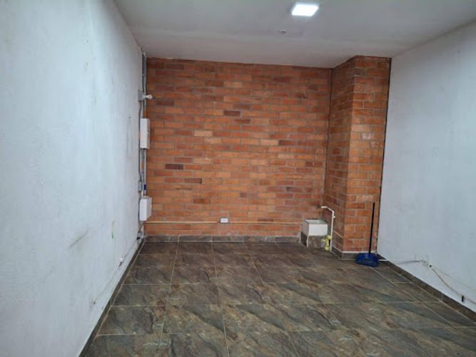 Local en venta en Boston, Medellín, 19 m² · foto 2 de 4
