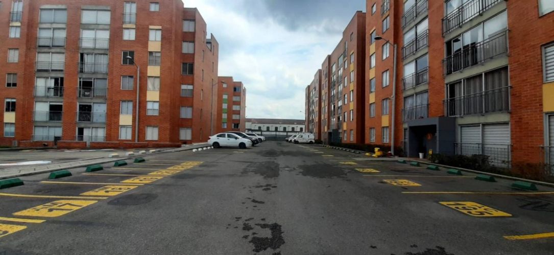 Apartamento de 3 alcobas en venta en La Aurora, Funza, 100 m² · foto 17 de 19