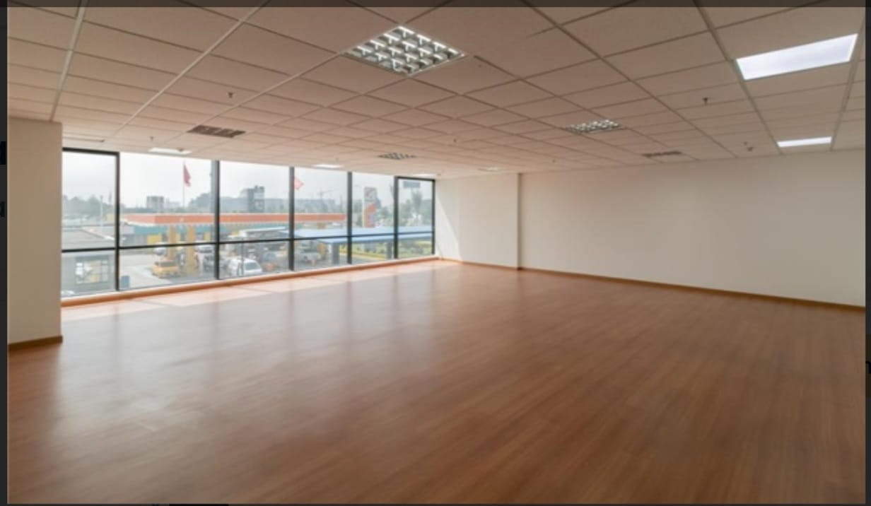 Office for rent in San jose de fontibon, Bogotá