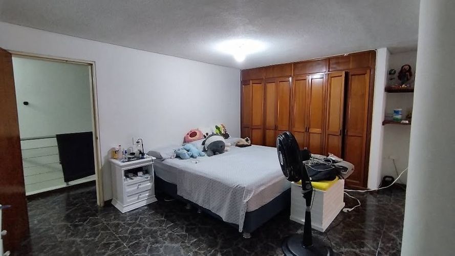 Casa de 5 alcobas en venta en San Joaquin, Cali, 300 m² · foto 3 de 19