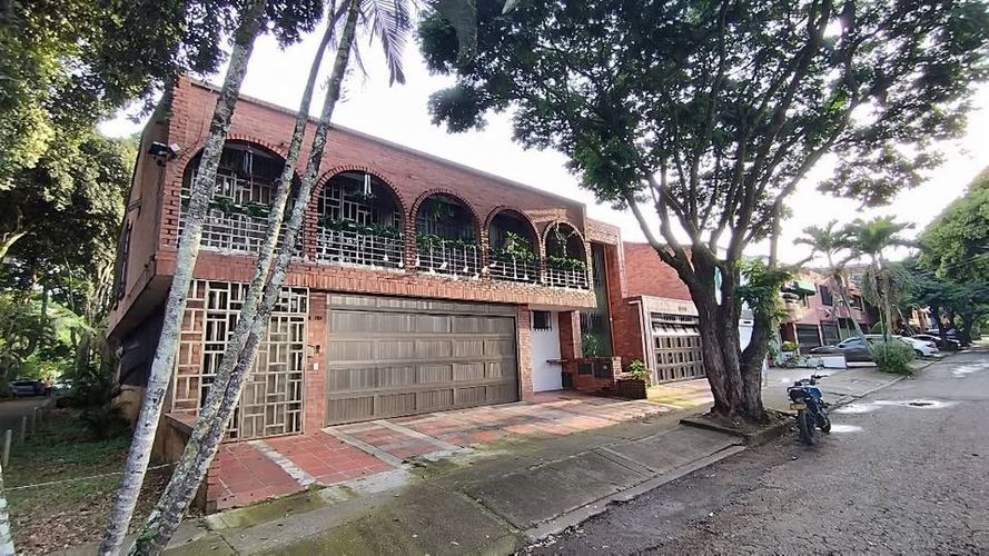 Casa de 5 alcobas en venta en San Joaquin, Cali, 300 m² · foto 19 de 19