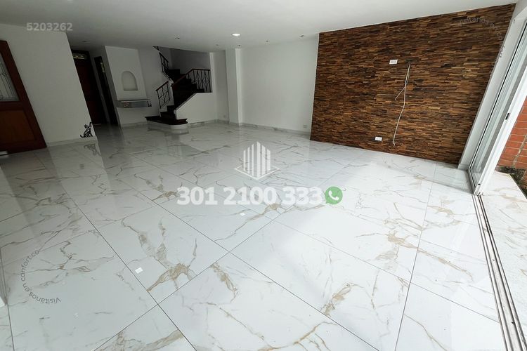 Casa de 3 alcobas en arriendo en Las Brujas, Envigado, 235 m² · foto 5 de 24