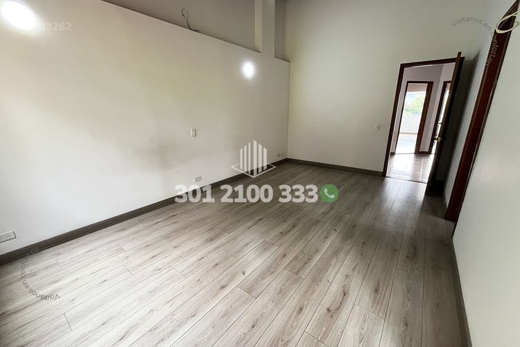 Casa de 3 alcobas en arriendo en Las Brujas, Envigado, 235 m² · foto 10 de 24