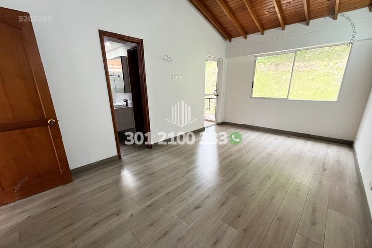 Casa de 3 alcobas en arriendo en Las Brujas, Envigado, 235 m² · foto 13 de 24