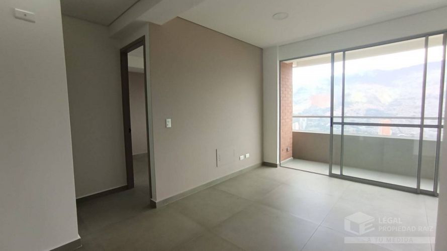 Apartamento de 2 alcobas en venta en El Rosario, Bello, 64 m² · foto 2 de 13
