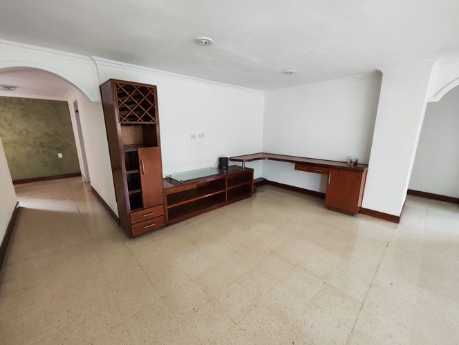 Apartamento de 3 alcobas en arriendo en Laureles, Medellín, 150 m² · foto 3 de 20