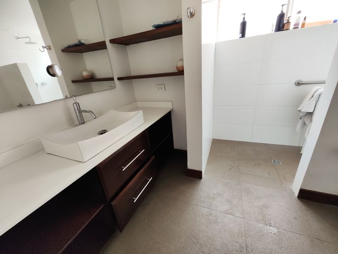 Apartamento de 3 alcobas en arriendo en Laureles, Medellín, 150 m² · foto 5 de 20