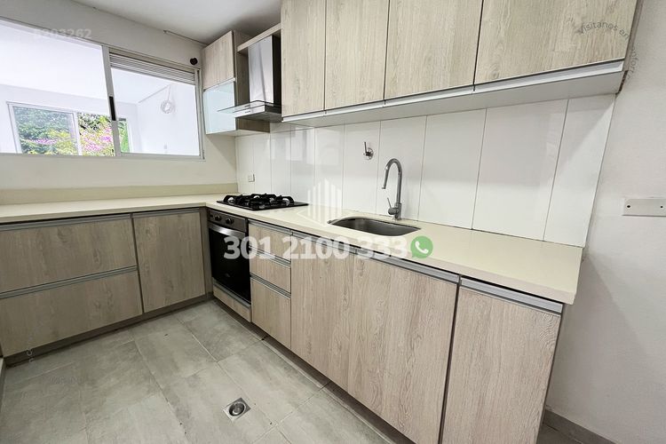 Casa de 3 alcobas en arriendo en Las Brujas, Envigado, 235 m² · foto 8 de 24