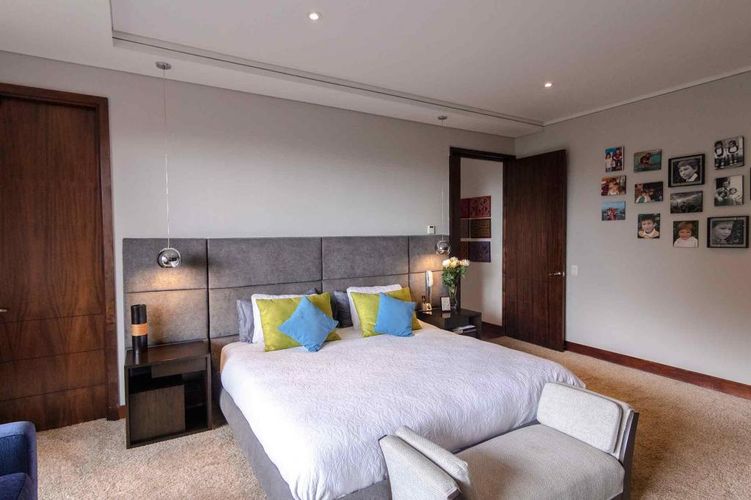 Apartamento de 4 alcobas en venta en Cerros De Los Alpes, Bogotá, 430 m² · foto 14 de 19