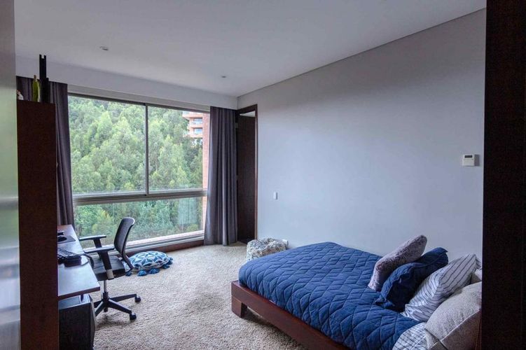 Apartamento de 4 alcobas en venta en Cerros De Los Alpes, Bogotá, 430 m² · foto 16 de 19