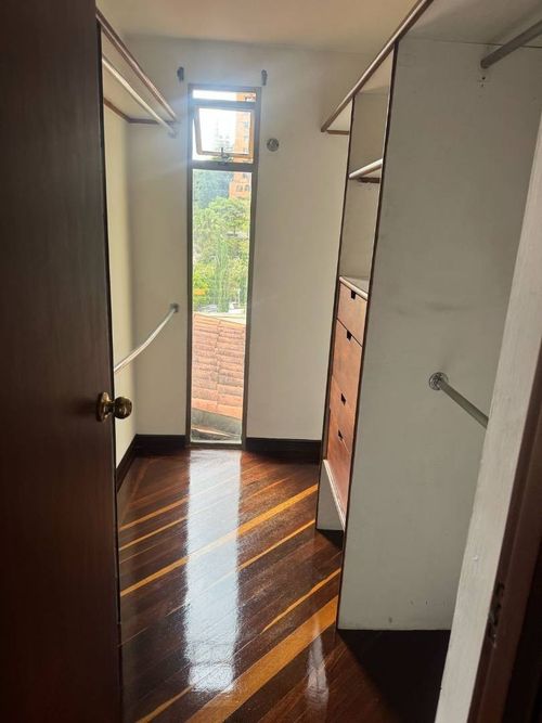 Casa de 4 alcobas en venta en Altos Del Poblado, Medellín, 275 m² · foto 12 de 14