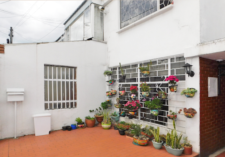 Casa de 7 alcobas en venta en Polo Club, Bogotá, 233 m² · foto 3 de 24