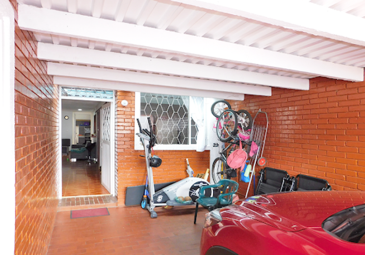 Casa de 7 alcobas en venta en Polo Club, Bogotá, 233 m² · foto 4 de 24