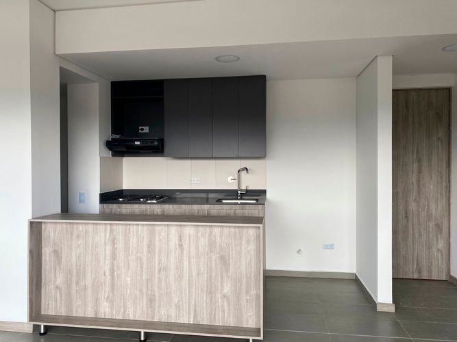 Apartamento de 2 alcobas en venta en Llano Grande, Rionegro, 62 m² · foto 2 de 10