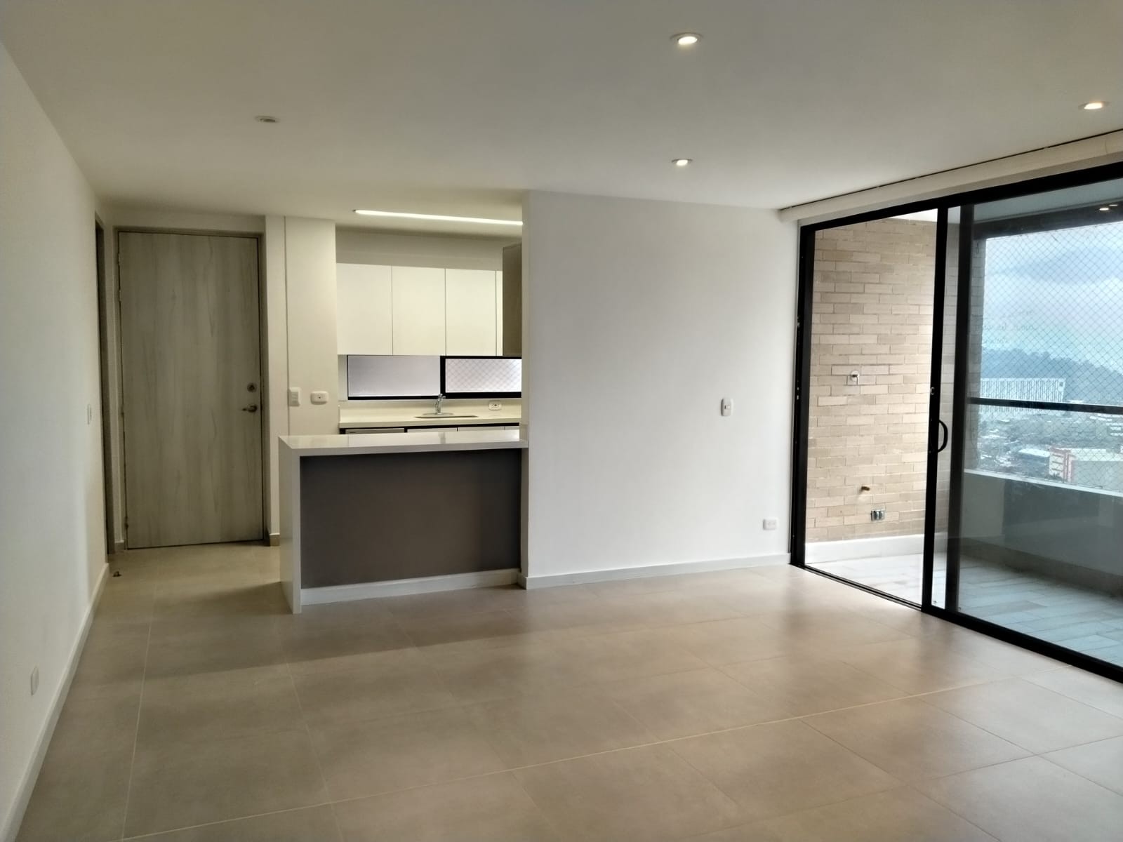 Apartamento en arriendo en El Poblado, Medellín · foto 5 de 19