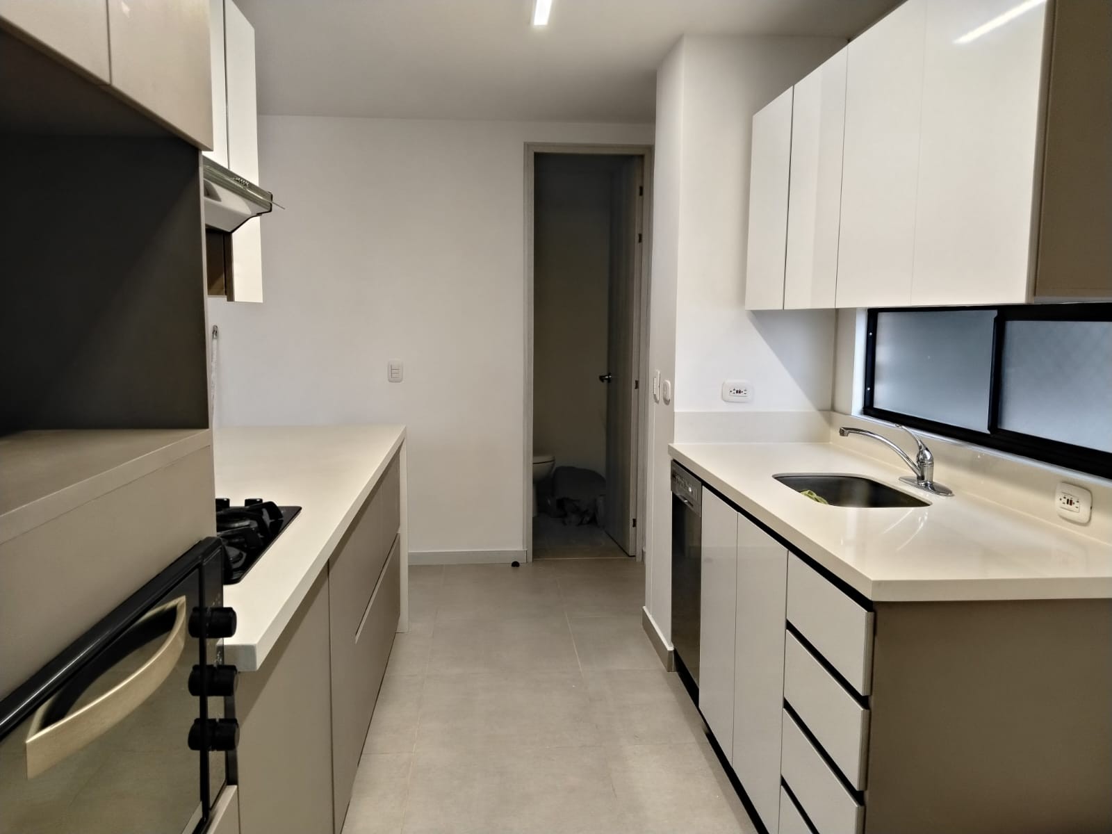 Apartamento en arriendo en El Poblado, Medellín · foto 9 de 19
