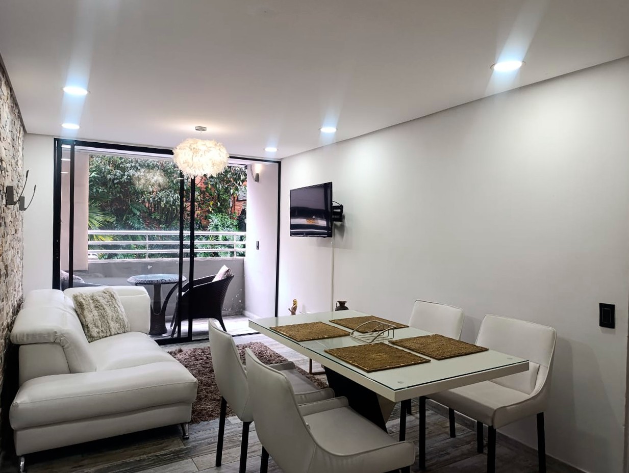 Apartamento en venta en El Poblado, Medellín · foto 3 de 18