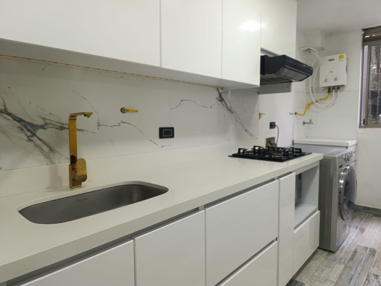 Apartamento en venta en El Poblado, Medellín · foto 6 de 18
