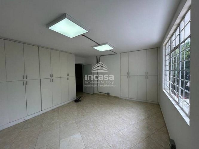 Casa de 4 alcobas en venta en Eucaristico, Cali, 287 m² · foto 7 de 15