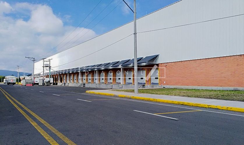Bodega en arriendo en La Diana, Sopó, 1416 m² · foto 2 de 8