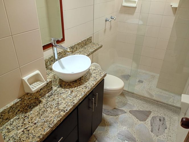 Apartamento de 4 alcobas en venta en Laureles, Medellín, 170 m² · foto 16 de 18