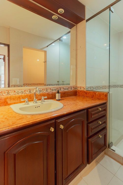 Apartamento de 3 alcobas en venta en La Carolina, Bogotá, 200 m² · foto 8 de 14