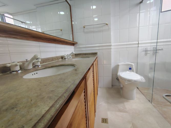 Apartamento de 3 alcobas en arriendo en El Poblado, Medellín, 144 m² · foto 17 de 18