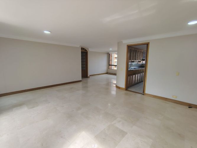 Apartamento de 3 alcobas en arriendo en El Poblado, Medellín, 144 m² · foto 4 de 18