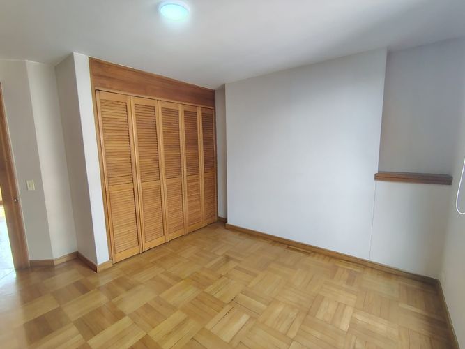 Apartamento de 3 alcobas en arriendo en El Poblado, Medellín, 144 m² · foto 13 de 18