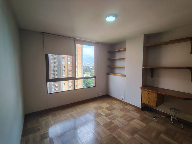 Apartamento de 3 alcobas en arriendo en El Poblado, Medellín, 144 m² · foto 12 de 18