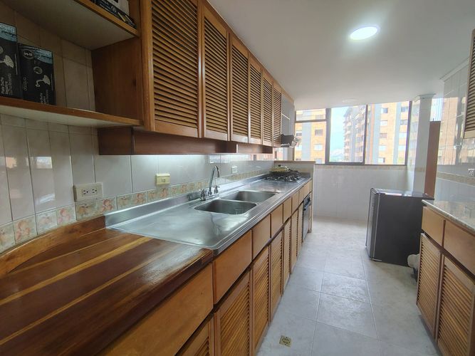 Apartamento de 3 alcobas en arriendo en El Poblado, Medellín, 144 m² · foto 10 de 18