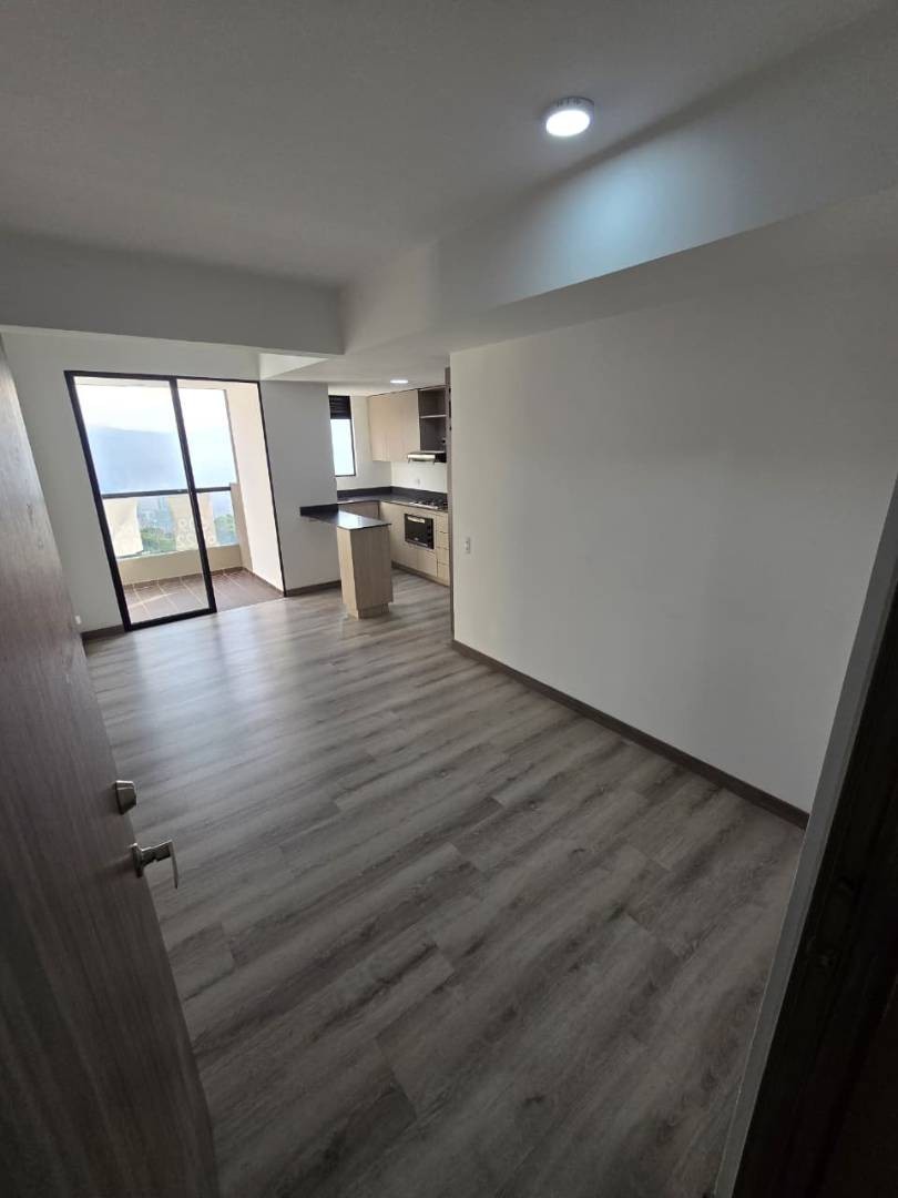 Apartamento en arriendo en Las Palmas, Medellín · foto 4 de 19