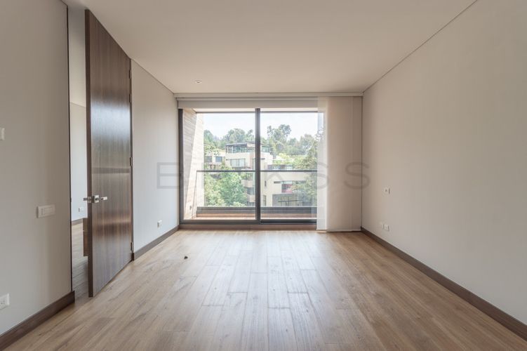 Apartamento de 3 alcobas en venta en Altos De Chozica, Bogotá, 187 m² · foto 8 de 23