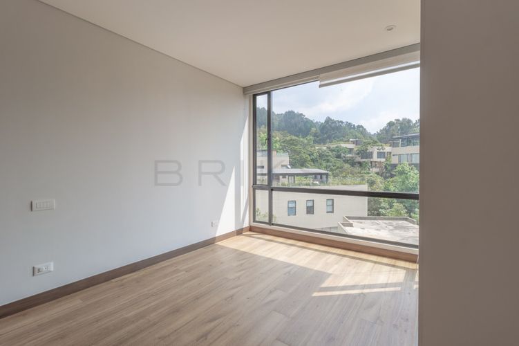 Apartamento de 3 alcobas en venta en Altos De Chozica, Bogotá, 187 m² · foto 9 de 23