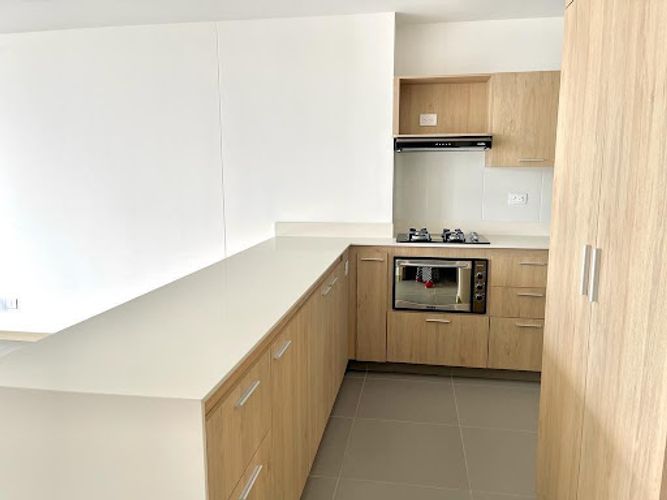 Apartamento de 3 alcobas en arriendo en Loma Del Escobero, Envigado, 100 m² · foto 3 de 24