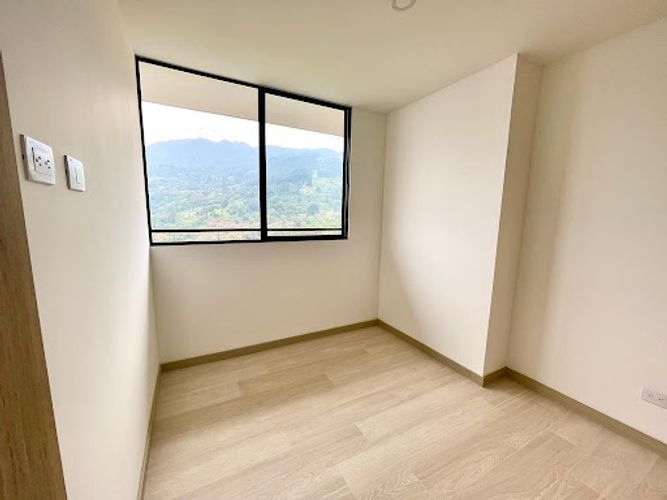 Apartamento de 3 alcobas en arriendo en Loma Del Escobero, Envigado, 100 m² · foto 5 de 24