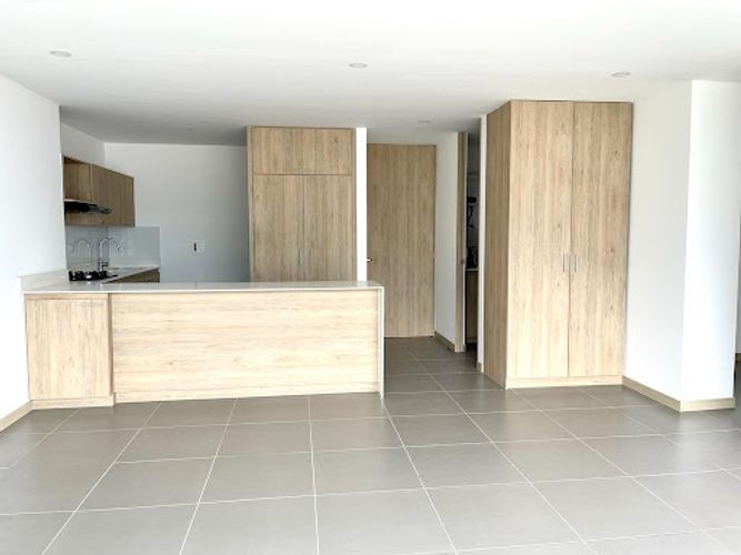 Apartamento de 3 alcobas en arriendo en Loma Del Escobero, Envigado, 100 m² · foto 6 de 24