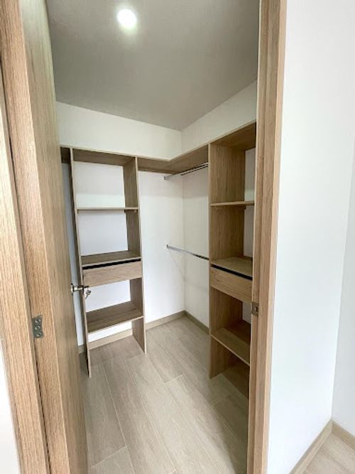 Apartamento de 3 alcobas en arriendo en Loma Del Escobero, Envigado, 100 m² · foto 10 de 24
