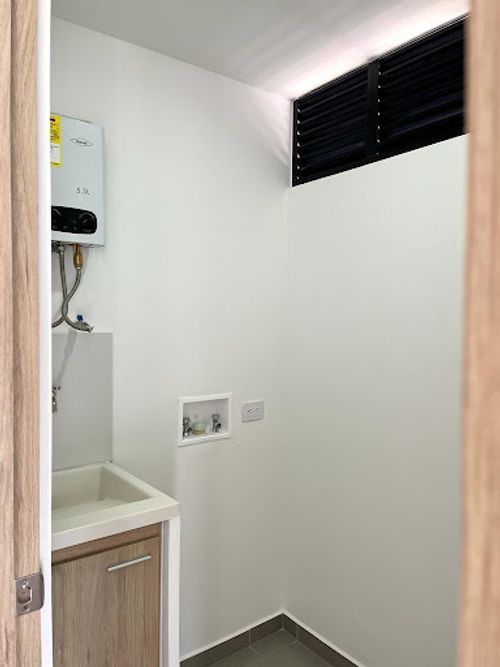 Apartamento de 3 alcobas en arriendo en Loma Del Escobero, Envigado, 100 m² · foto 13 de 24