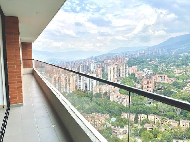 Apartamento de 3 alcobas en arriendo en Loma Del Escobero, Envigado, 100 m² · foto 15 de 24
